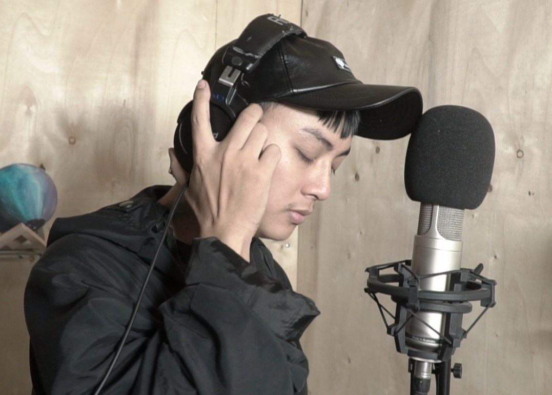 Hoai Lam tro lai hinh anh