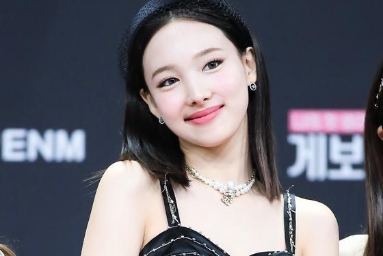 Cac ca si bi coi thuong, dien khong cat-xe o MAMA? hinh anh