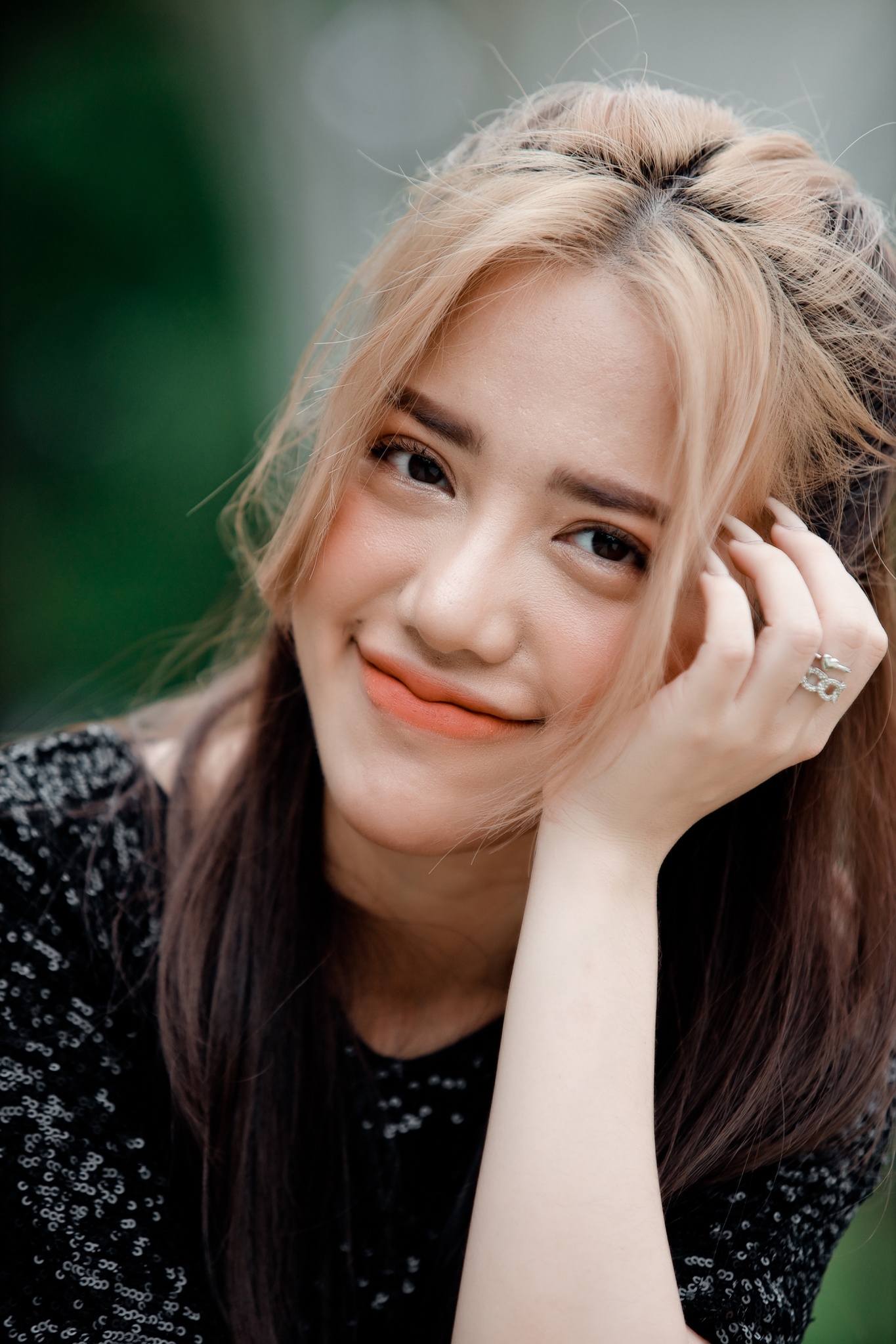 Phùng Khánh Linh  ảnh 6 Phung Khanh Linh anh 6