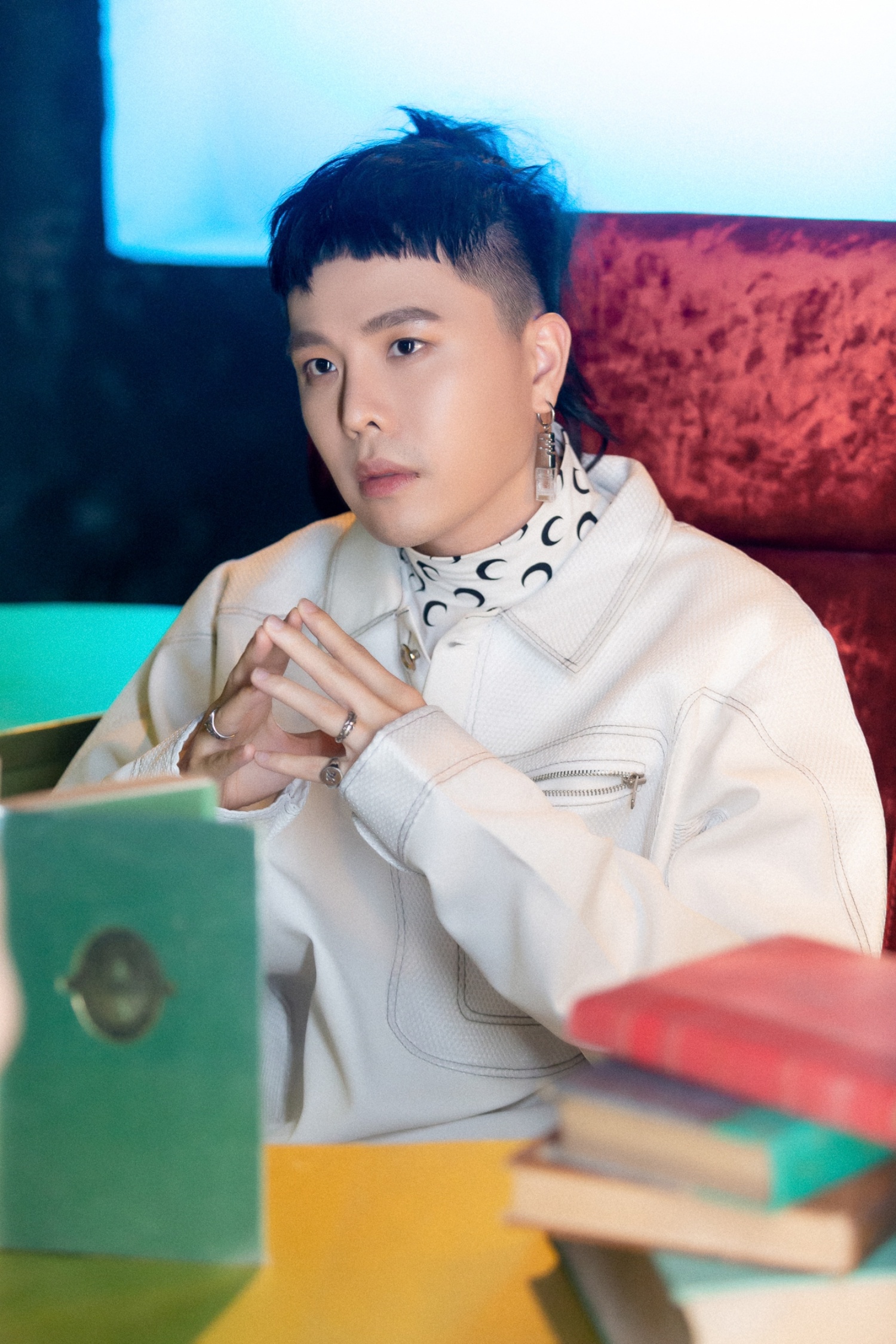 Trinh Thang Binh vuong tranh cai dao nhac anh 2