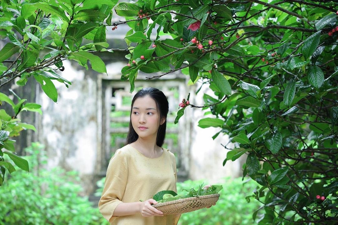 nu chinh MV dom dom anh 6