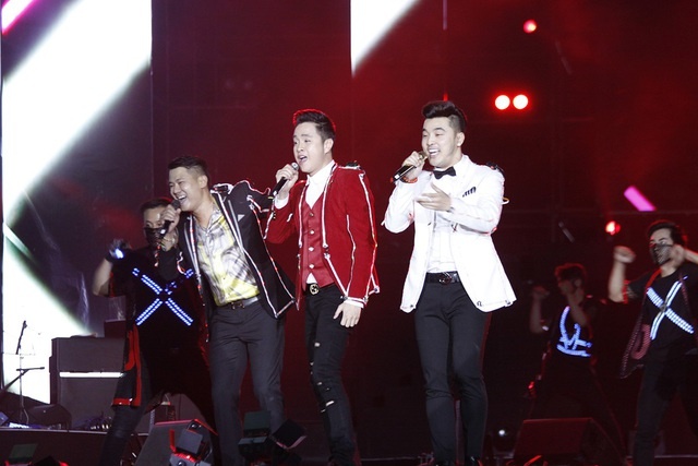 Van Quang Long va nhom 1088 anh 11