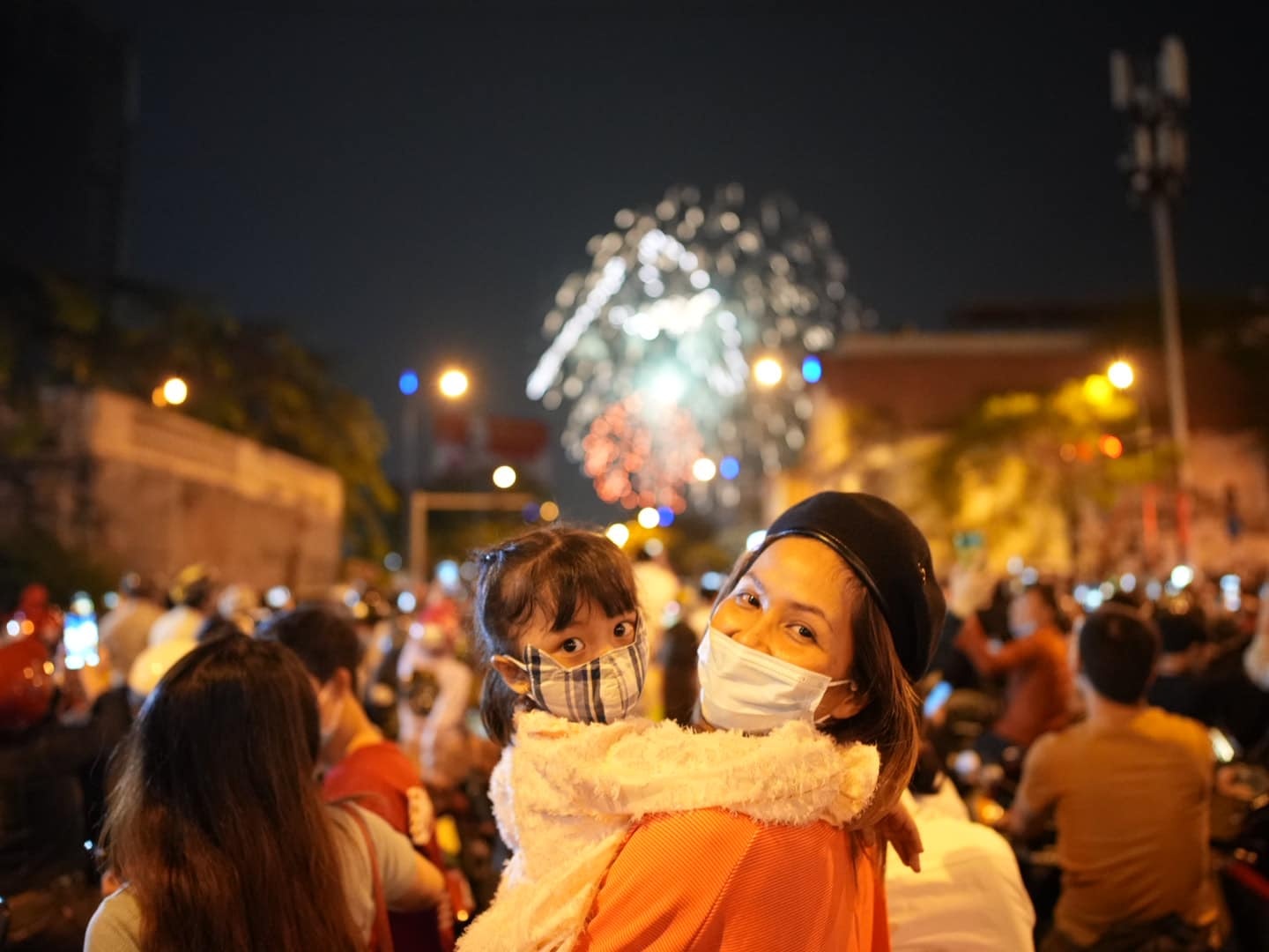 Sao việt ngắm pháo hoa ảnh 3 Sao viet ngam phao hoa anh 3