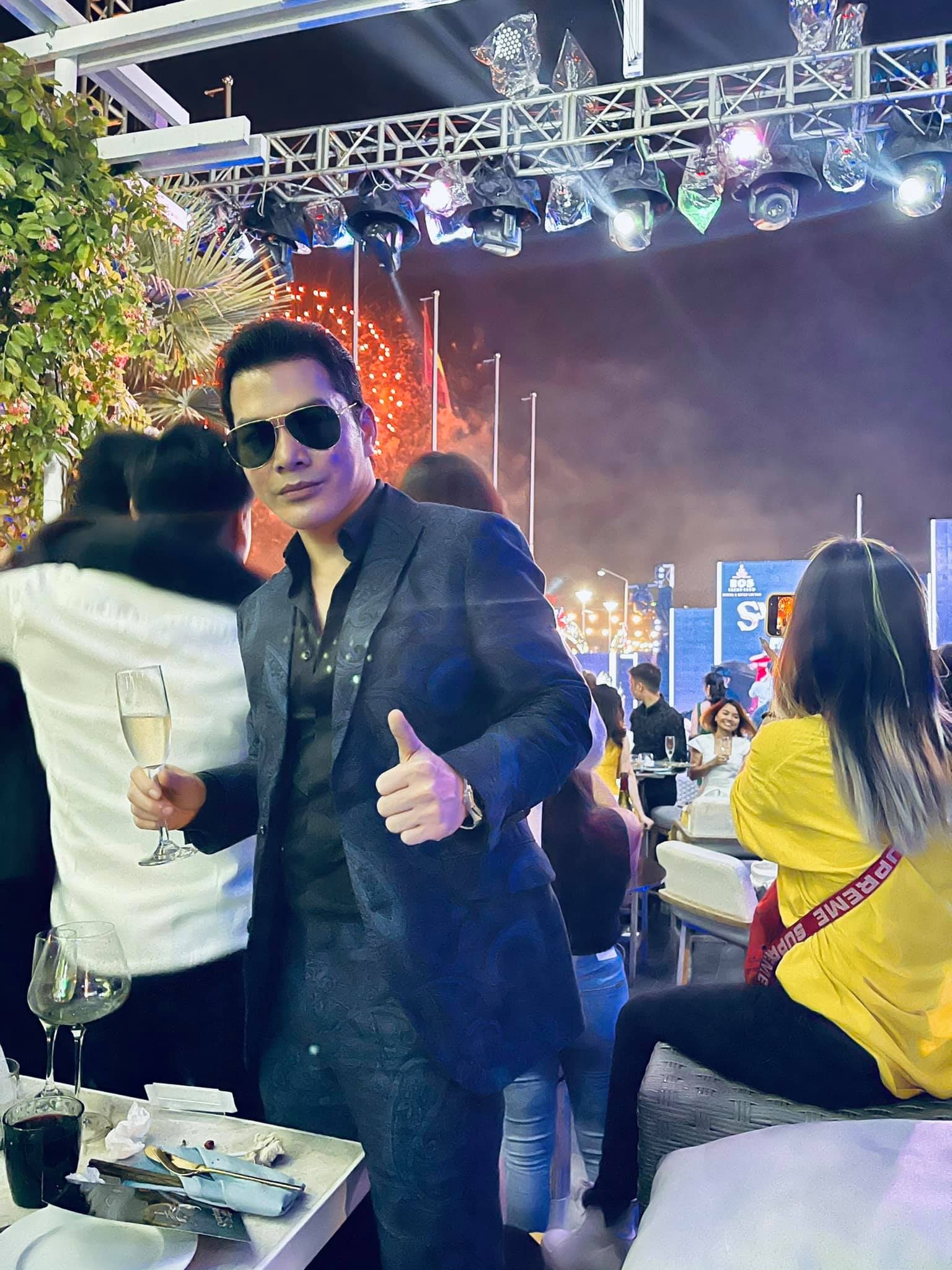 Sao viet ngam phao hoa anh 7