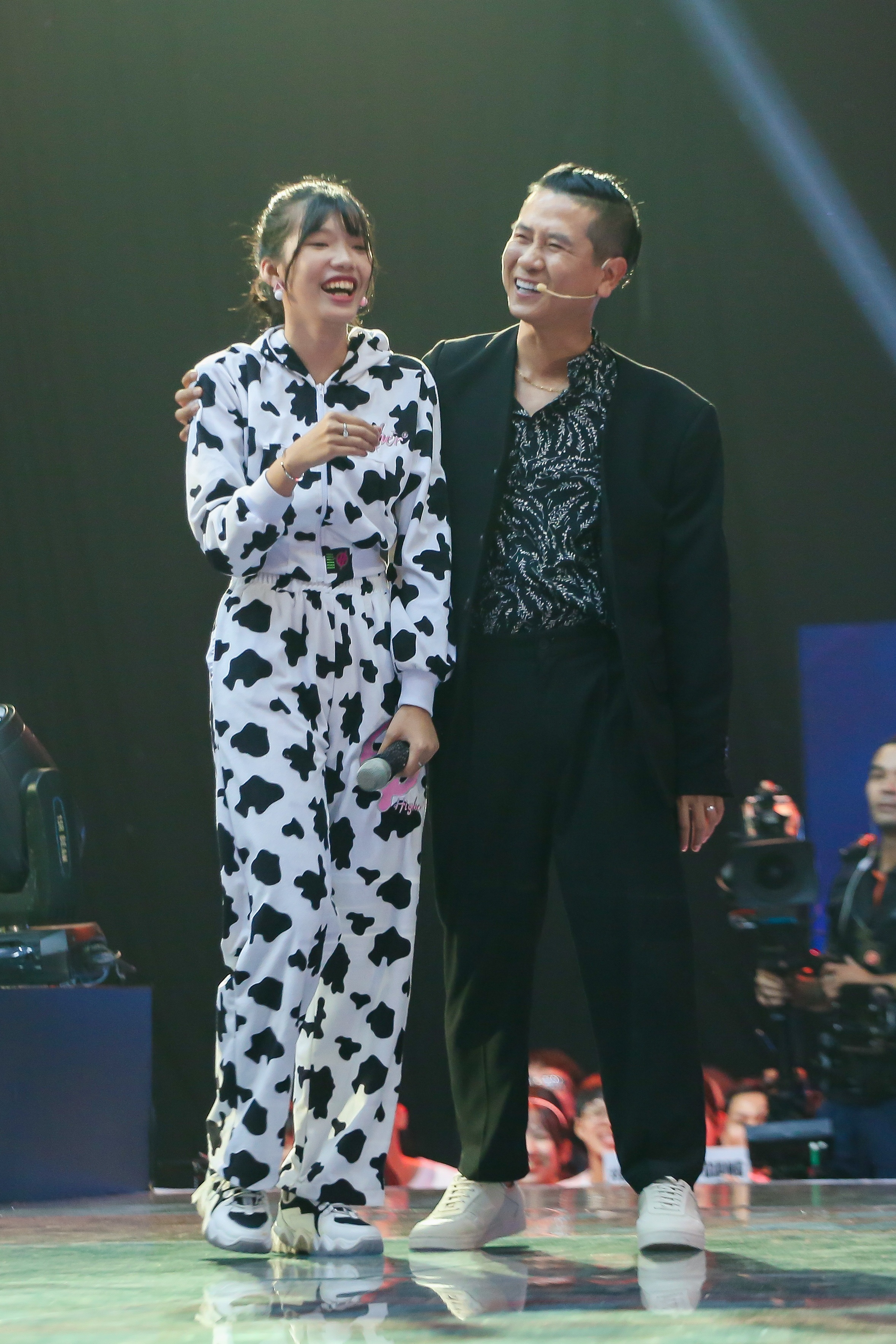 Con trai Huynh Kesley thi Giong hat Viet nhi anh 2