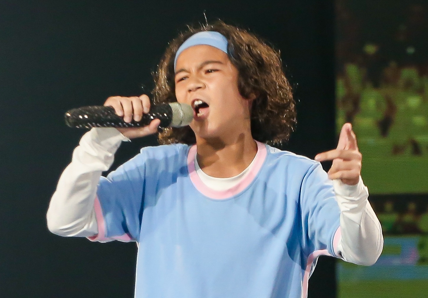 Con trai Huynh Kesley khien HLV Giong hat Viet nhi 'chien tranh' hinh anh