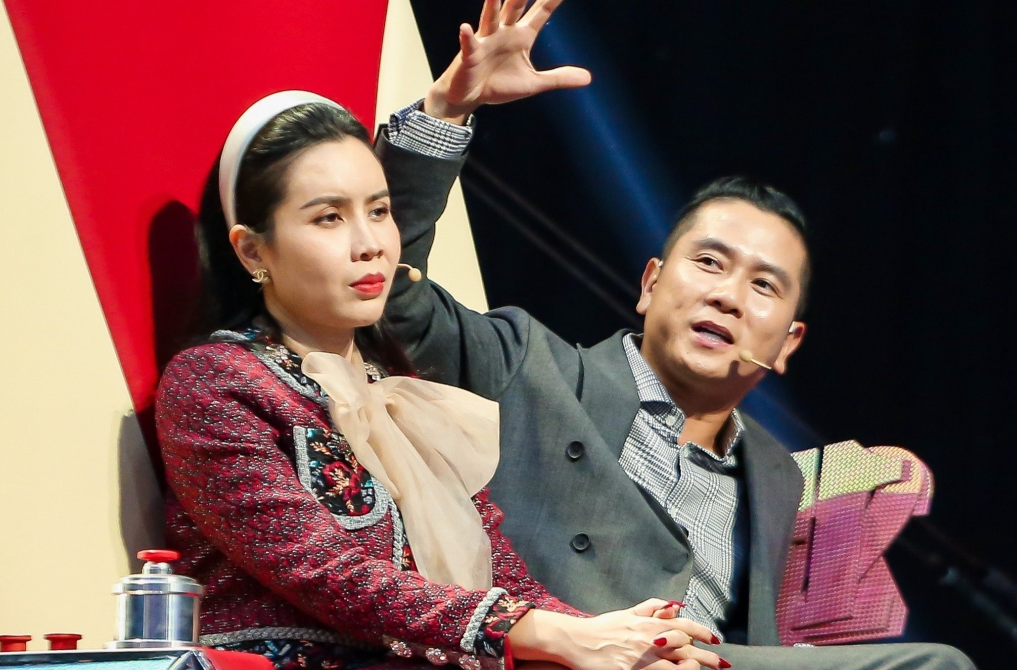 Dan HLV ban rap tranh gianh thi sinh Giong hat Viet nhi hinh anh