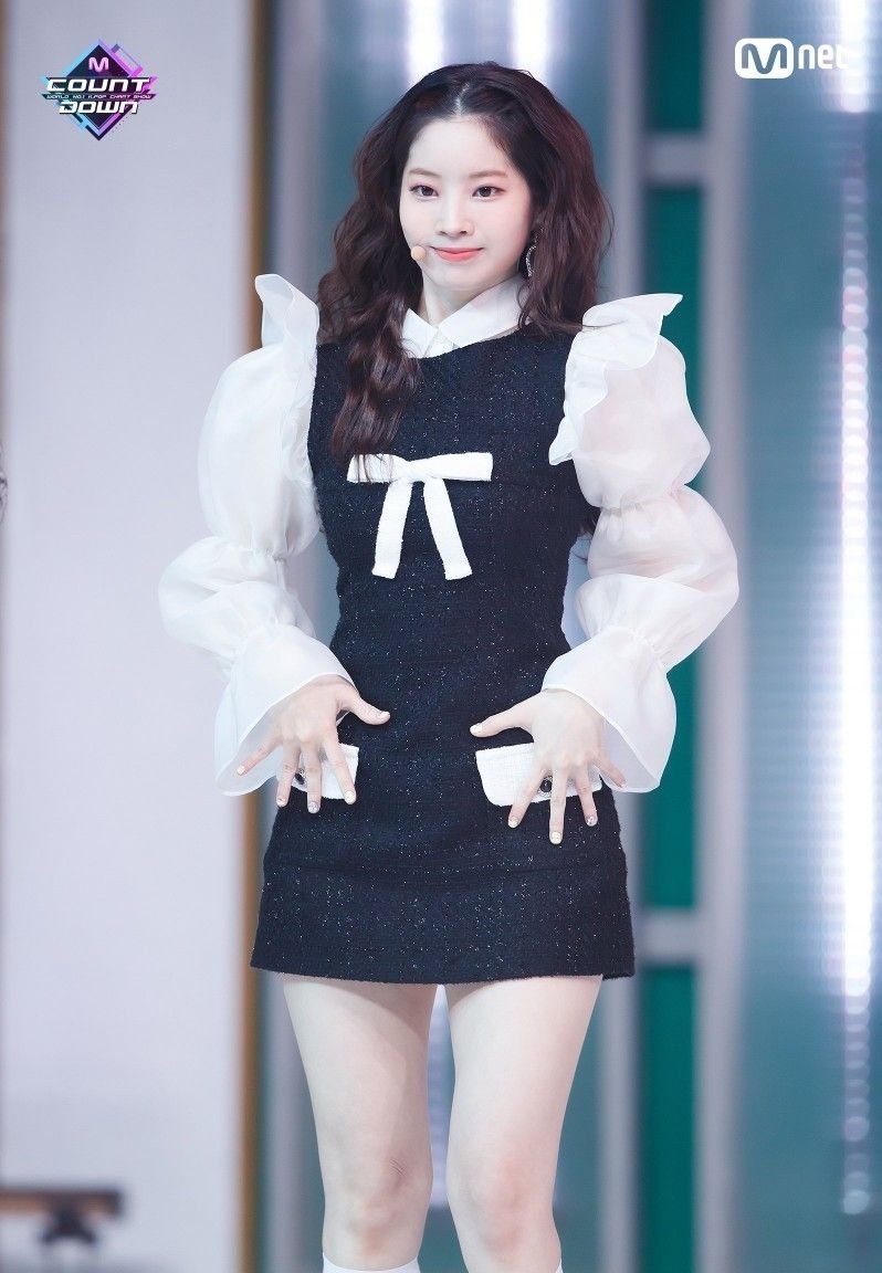 Da Hyun mặc váy nhái Ji Soo ảnh 7 Da Hyun mac vay nhai Ji Soo anh 7