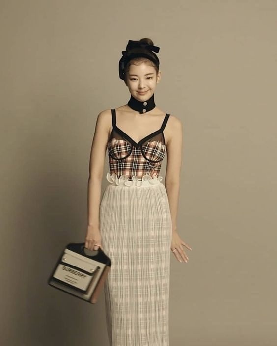 Ji Soo đụng hàng ảnh 7 Ji Soo dung hang anh 7
