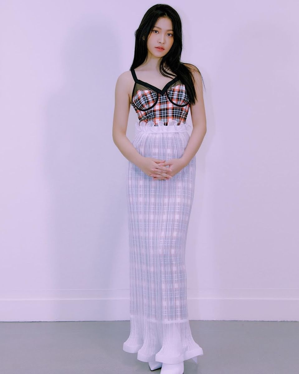 Ji Soo đụng hàng ảnh 3 Ji Soo dung hang anh 3