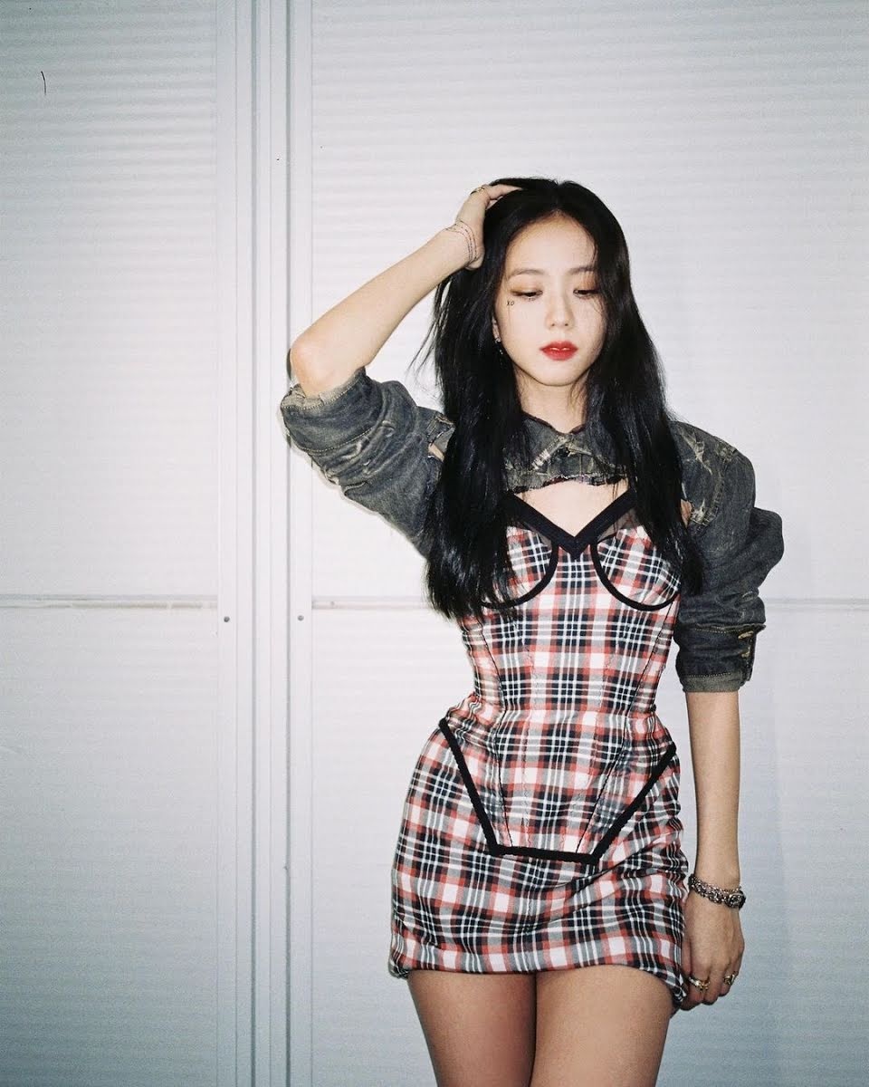 Ji Soo đụng hàng ảnh 1 Ji Soo dung hang anh 1