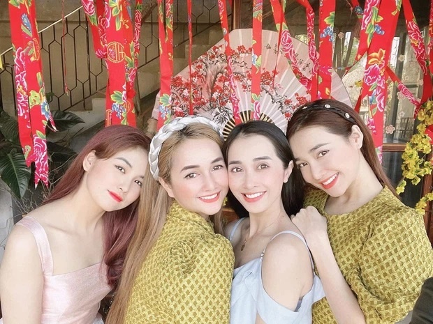 Sao Viet ngay mung 1 Tet anh 1