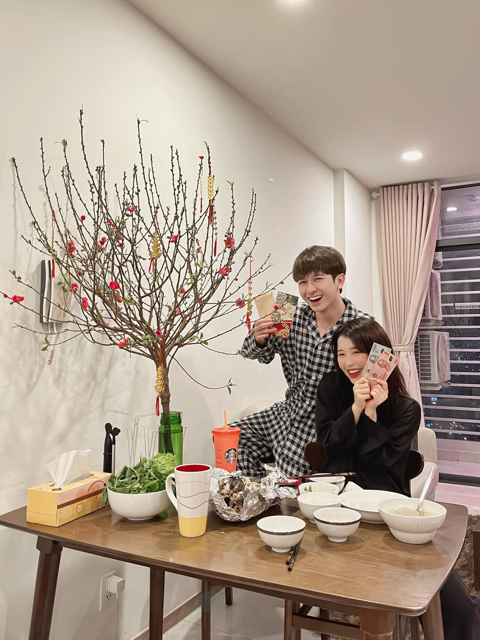 Sao Viet ngay mung 1 Tet anh 9