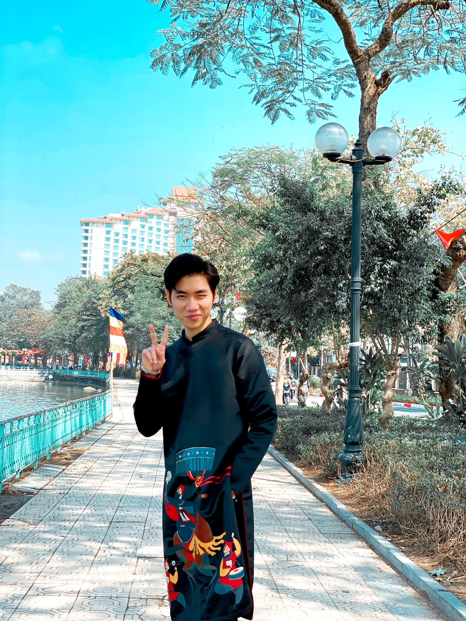 Sao Viet ngay mung 1 Tet anh 4