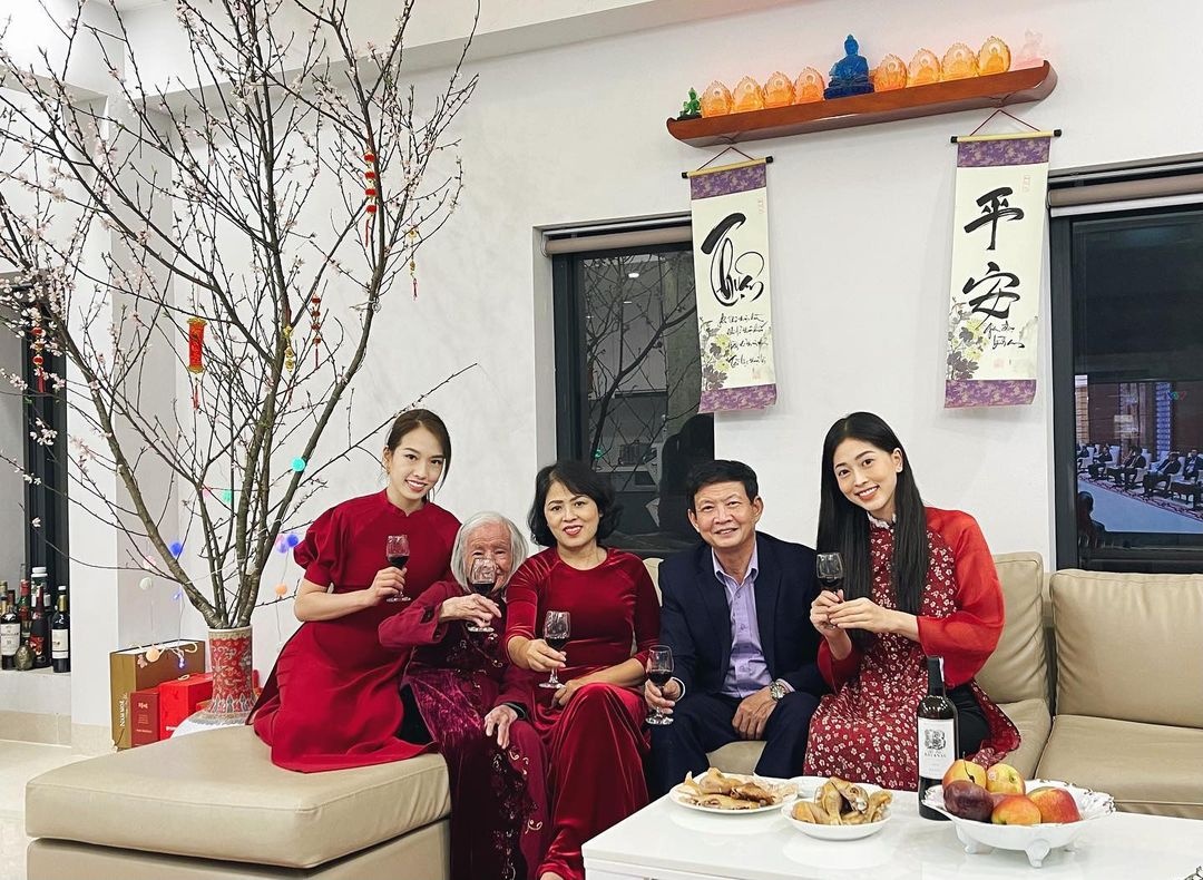 Sao Viet ngay mung 1 Tet anh 5