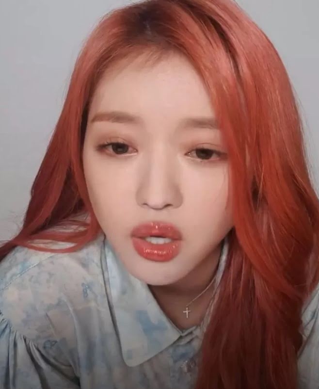 YooA bi quay roi anh 1