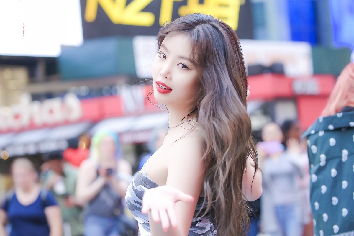 (G)D-ILE bi tay chay anh 1