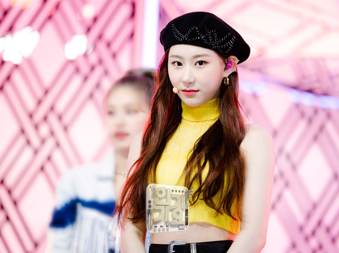 Gia canh nhom ITZy anh 7