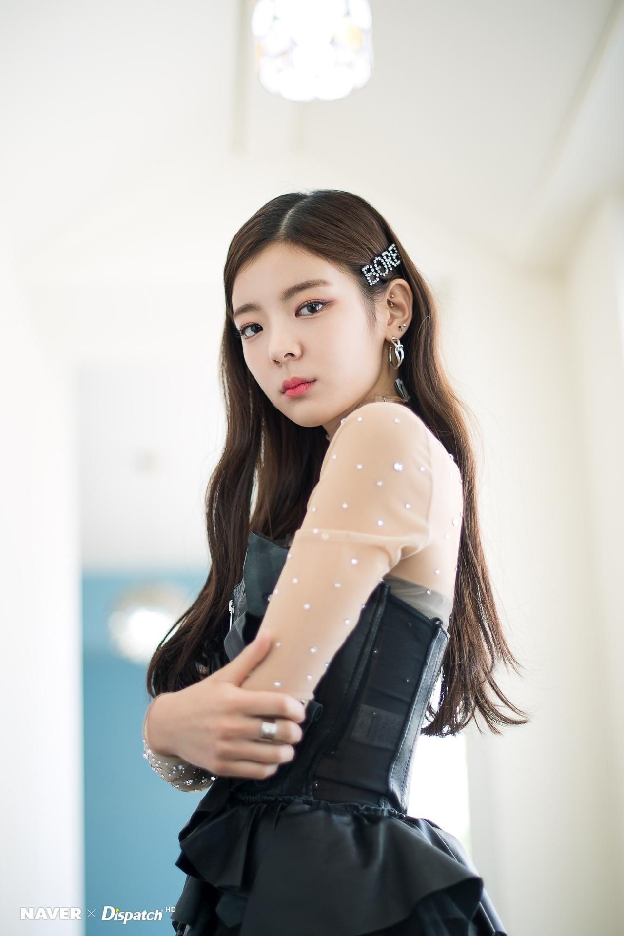 Gia cảnh nhóm ITZy ảnh 6 Gia canh nhom ITZy anh 6