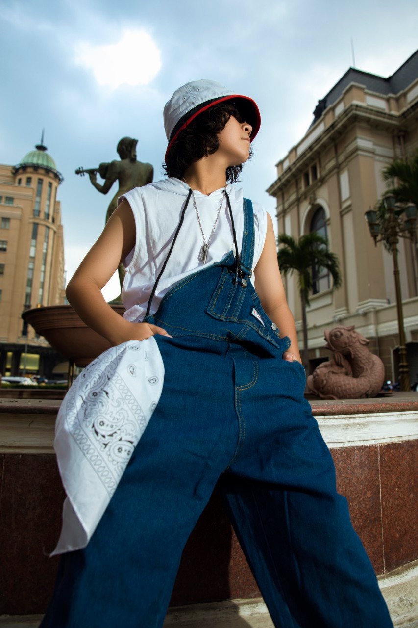 Con trai Huynh Kesley thi giong hat viet nhi anh 3