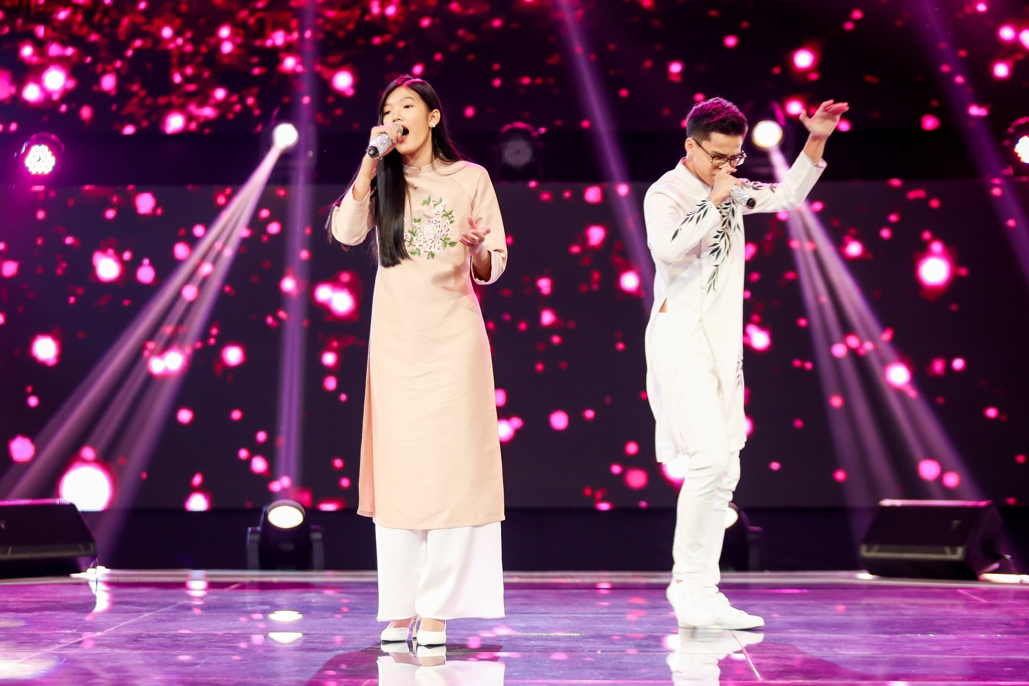 Giong hat viet nhi anh 3