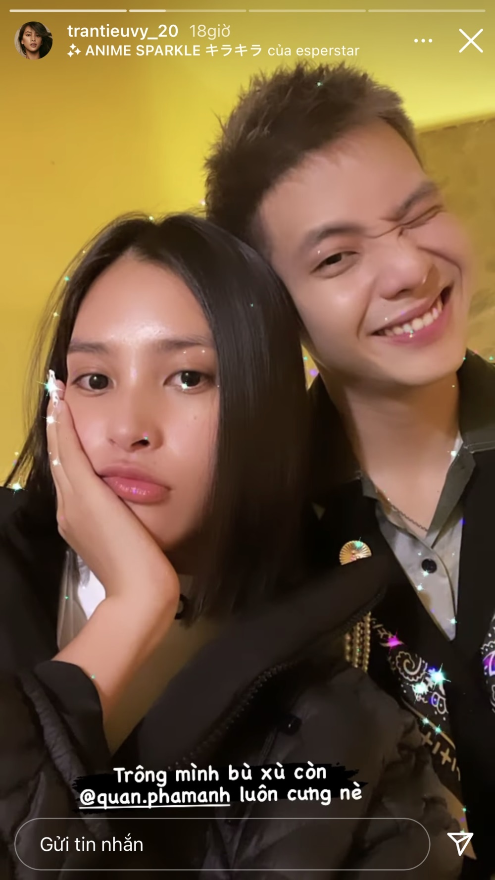 Tieu Vy hen ho Quan A.P anh 1