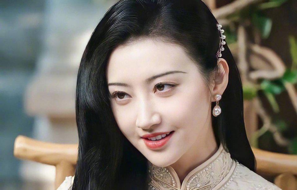 Nhan sac Canh Diem trong phim moi hinh anh