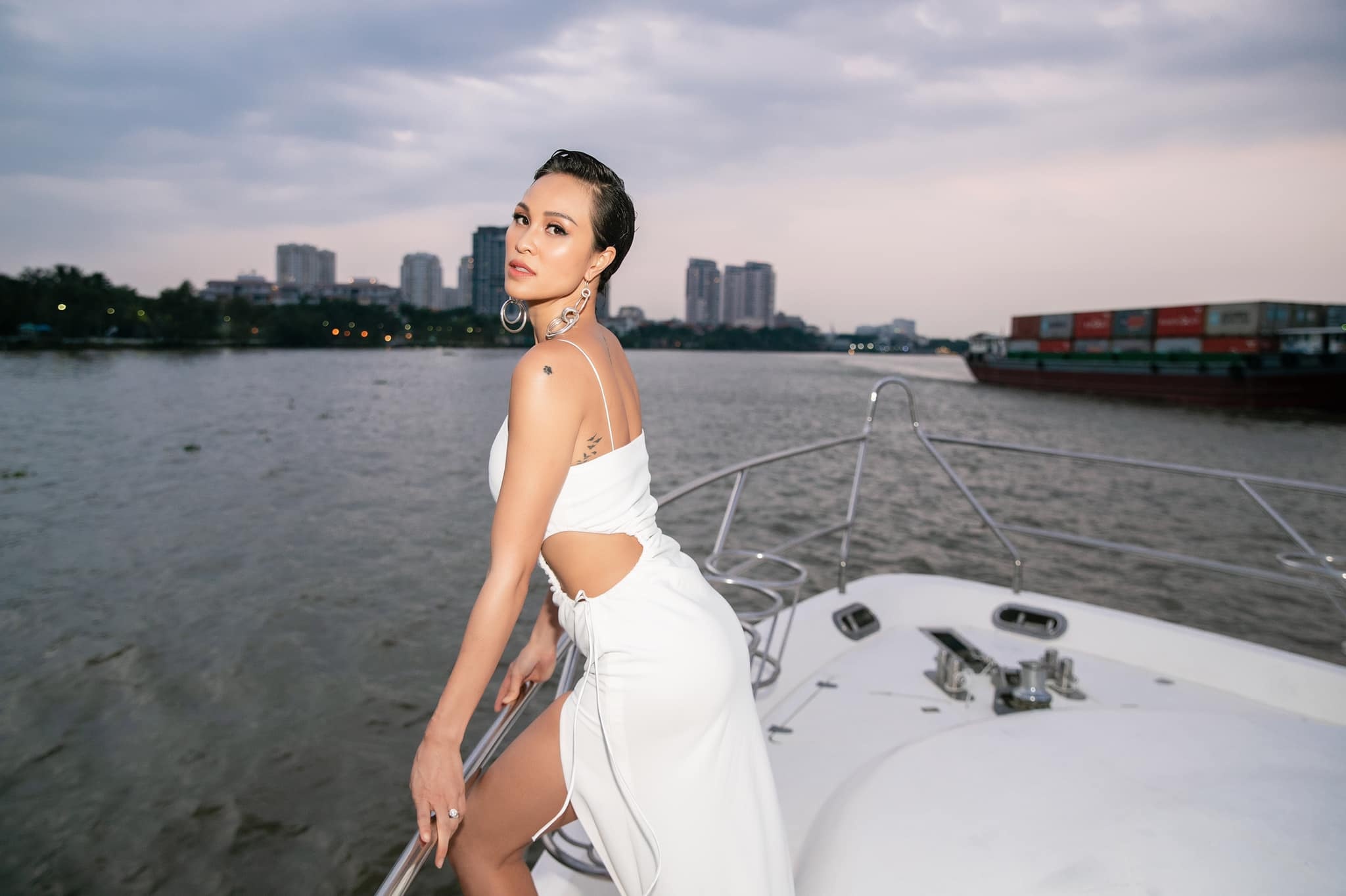 MC Viet dan song ngu anh 7