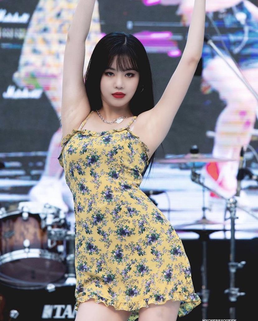 Soo Jin (G)I-DLE bi tay chay anh 4