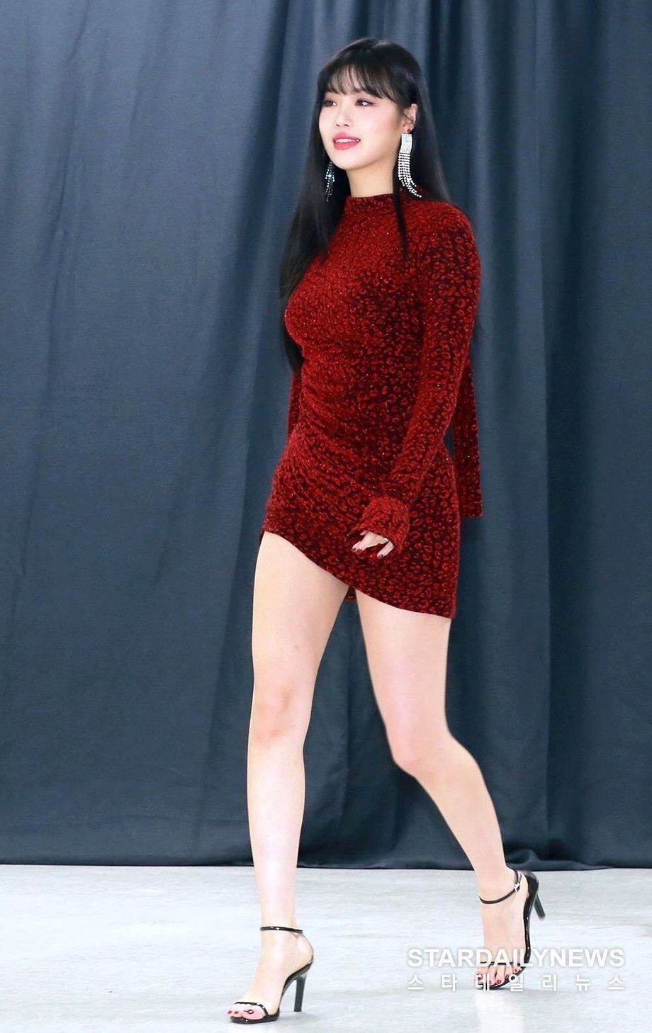 Soo Jin (G)I-DLE bi tay chay anh 3