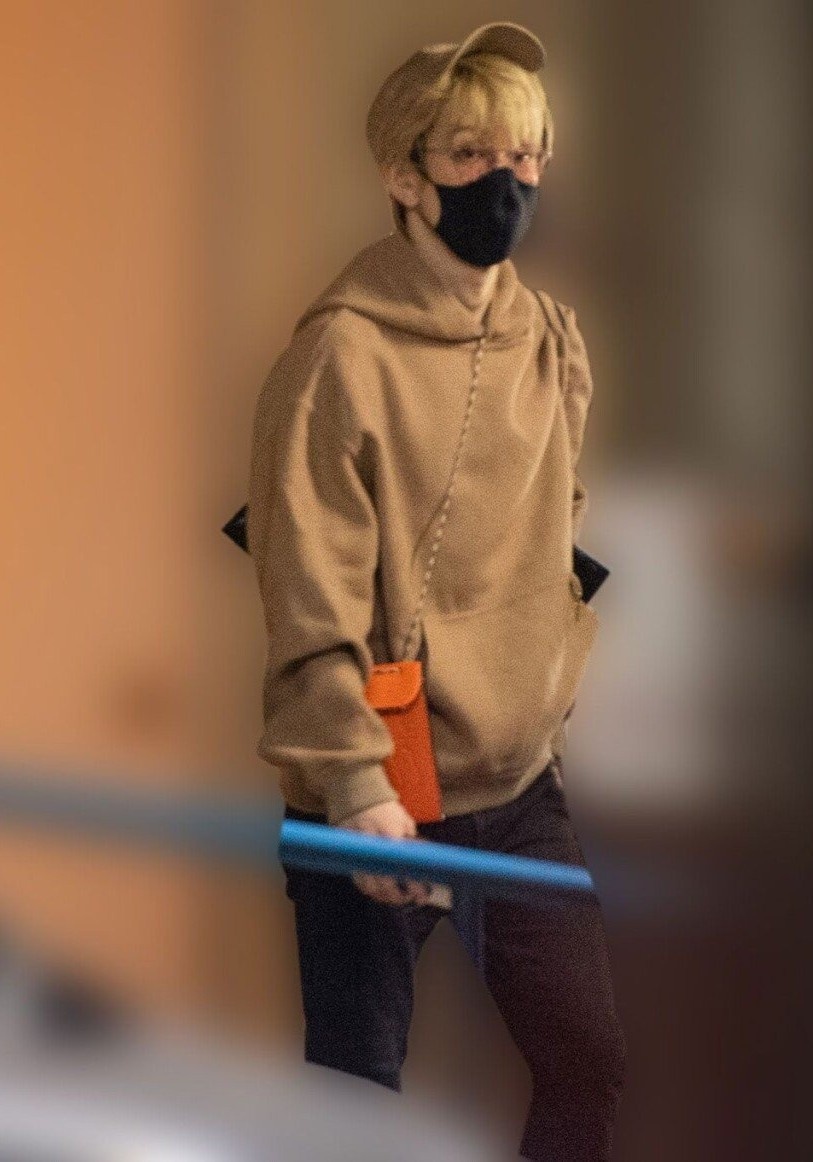 Nữ ca sĩ bắt cá 2 tay ảnh 1 Nu ca si bat ca 2 tay anh 1