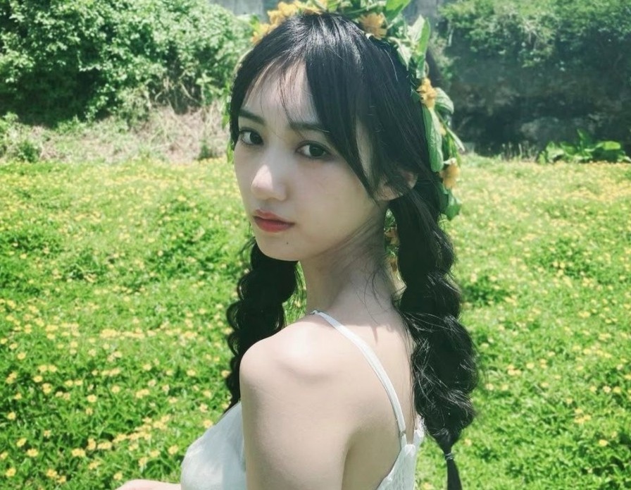 Nu ca si Nhat Ban bi to vao khach san voi 2 dong nghiep nam hinh anh