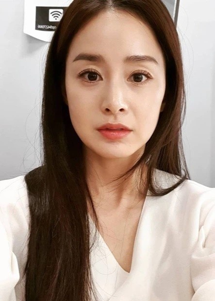 Kim Tae hee lo dau vet lao hoa anh 2