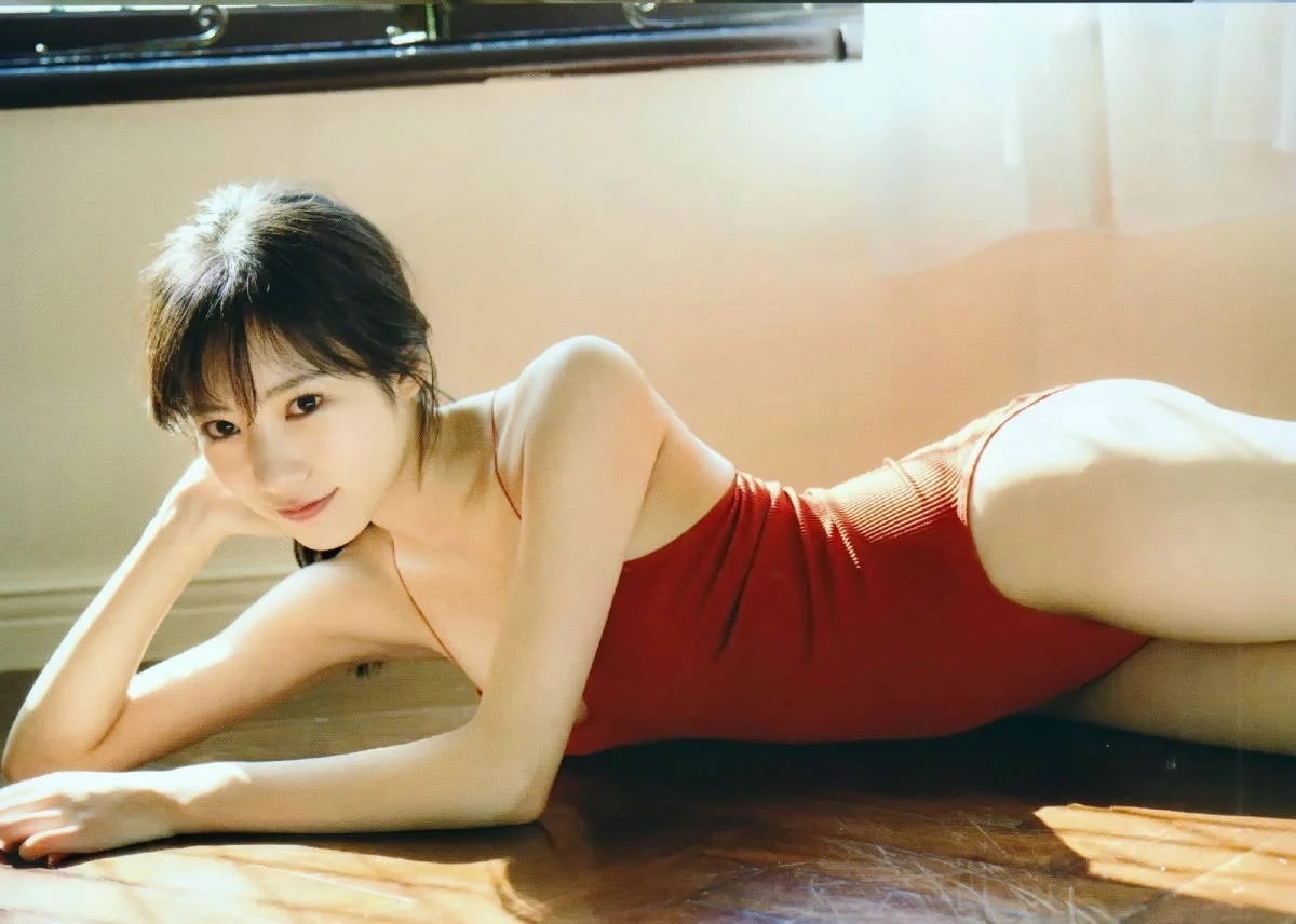 ca si Nhat qua dem voi 2 sao nam anh 10