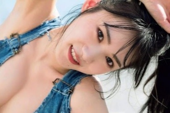 Ca si Nhat bi tay chay sau khi lo anh qua dem voi 2 sao nam hinh anh