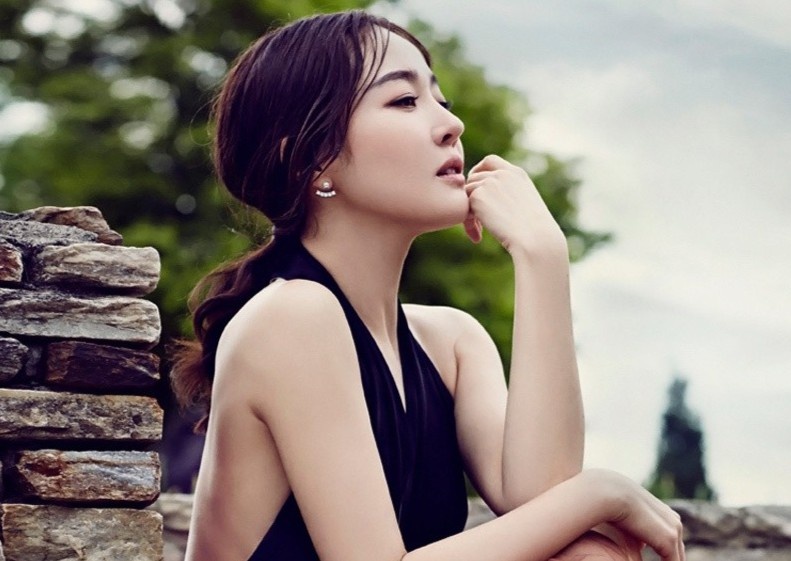 Dien vien Uhm Ji Won ly hon hinh anh