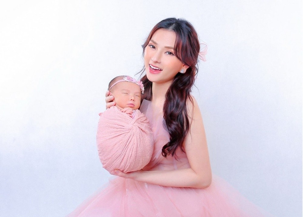 Thu Thuy stress sau sinh anh 2