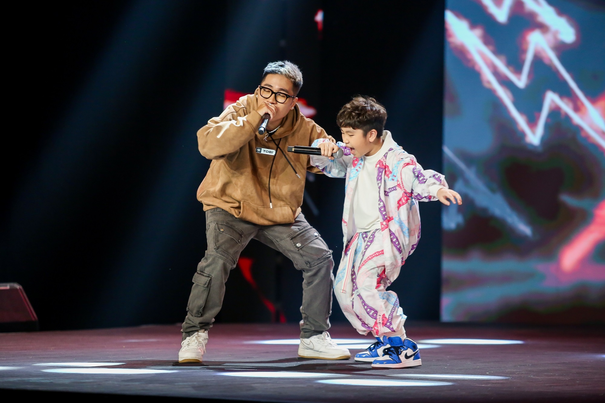 Dang Bach giong hat Viet nhi anh 1