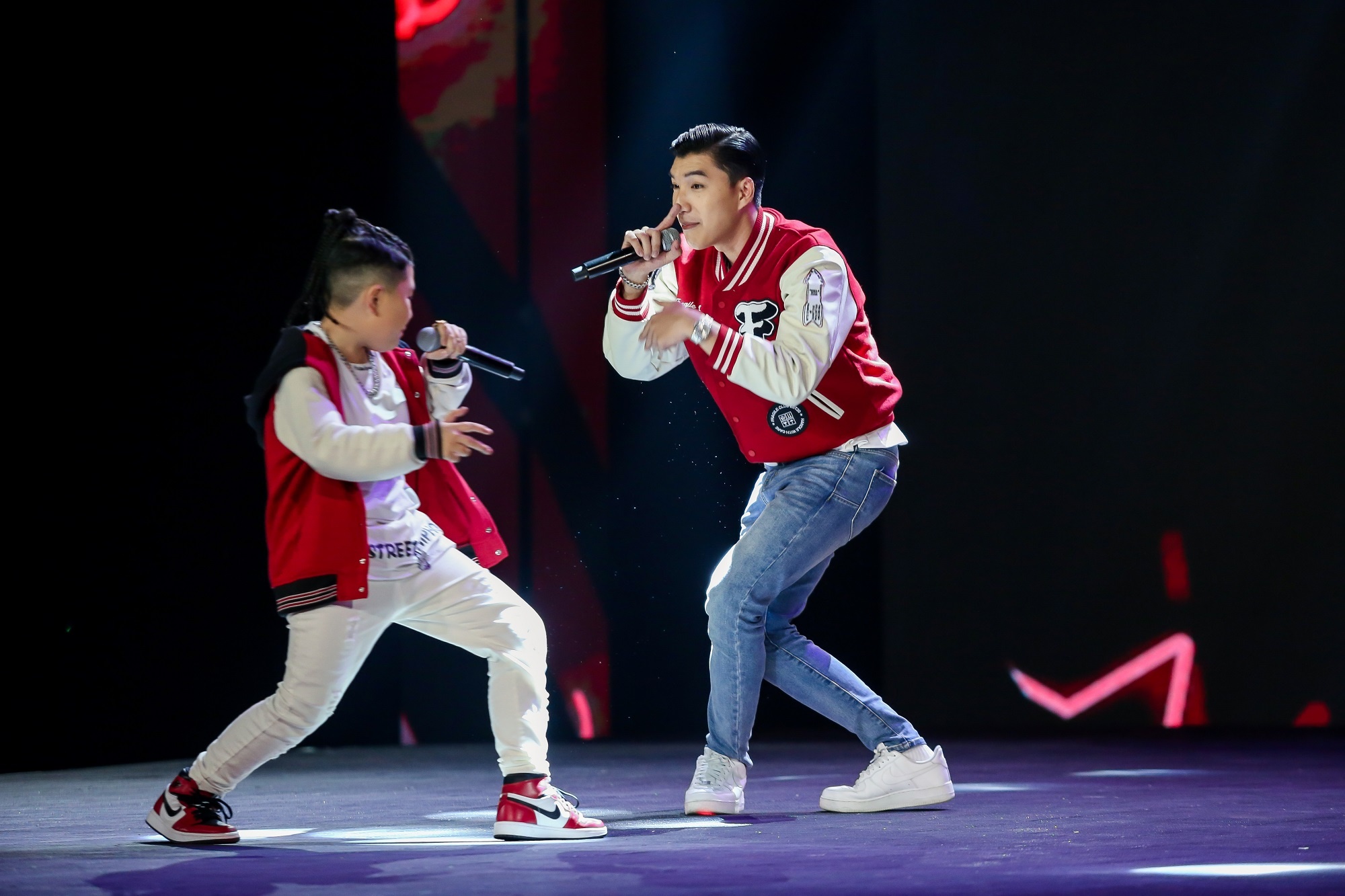 Dang Bach giong hat Viet nhi anh 2