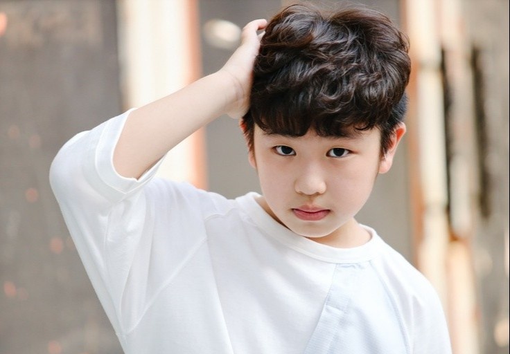 Cau be 10 tuoi tu viet loi rap o Giong hat Viet nhi hinh anh