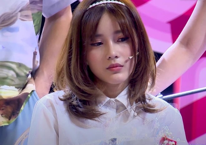 Nu hon tren truyen hinh anh 2