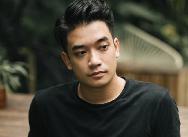 Samuel An: 'Bi thay Minh Nhi nem dep vao nguoi la chuyen binh thuong' hinh anh