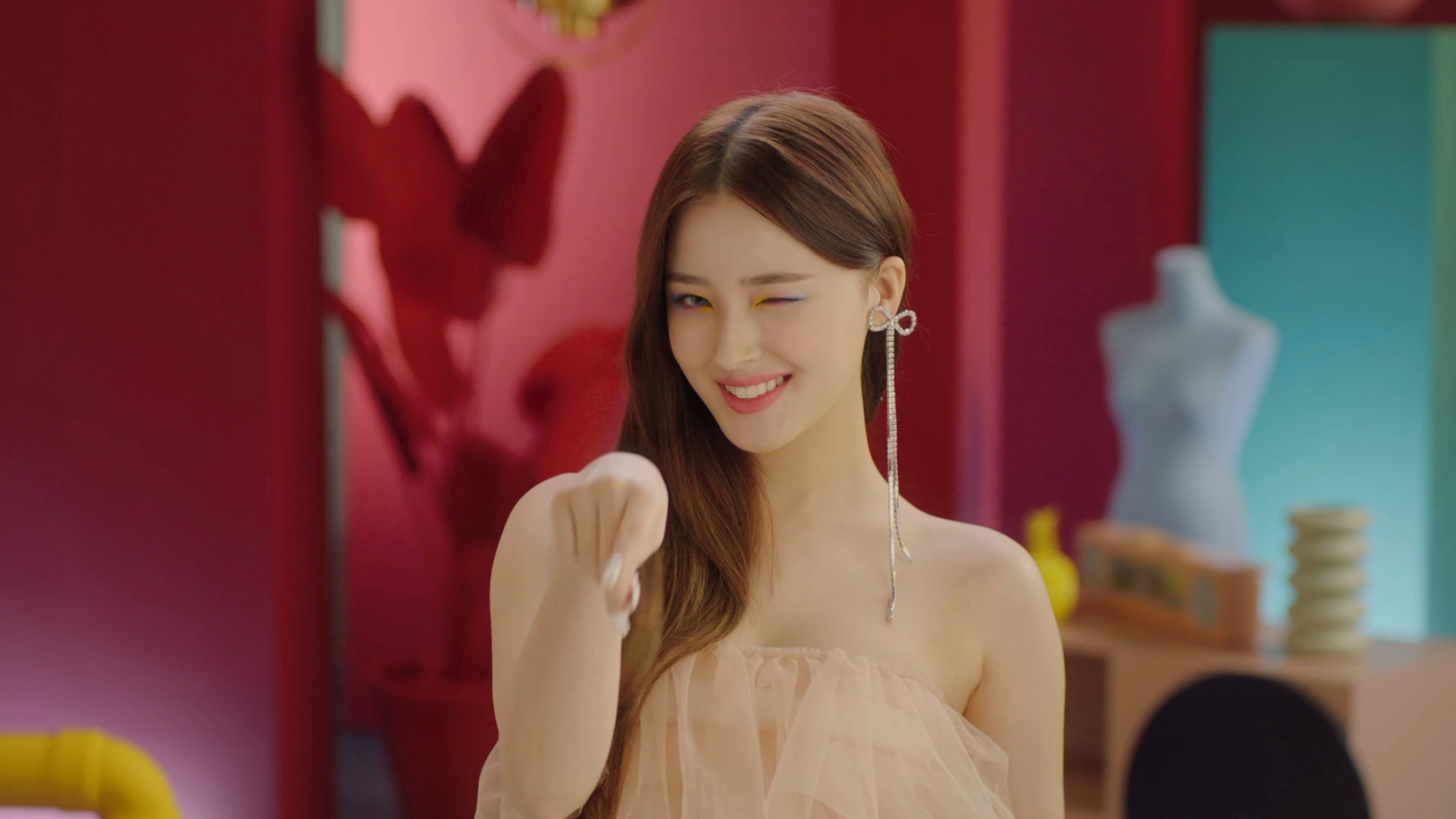 nữ thần tượng có bờ vai gợi cảm ảnh 13 nu than tuong co bo vai goi cam anh 13