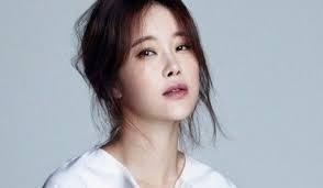 Baek Ji Young kiem 8,9 trieu USD nho mot ca khuc hinh anh