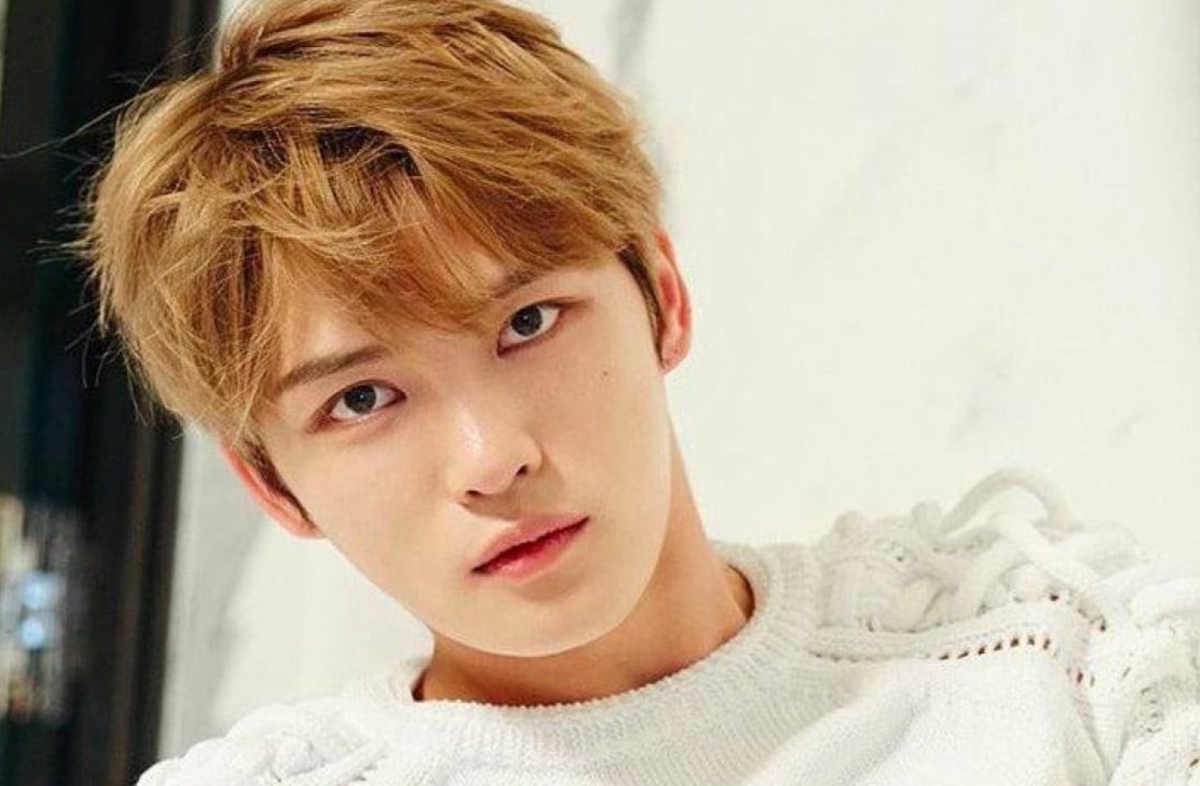 Ca si Han Quoc bi fan cuong rinh rap 12 nam hinh anh