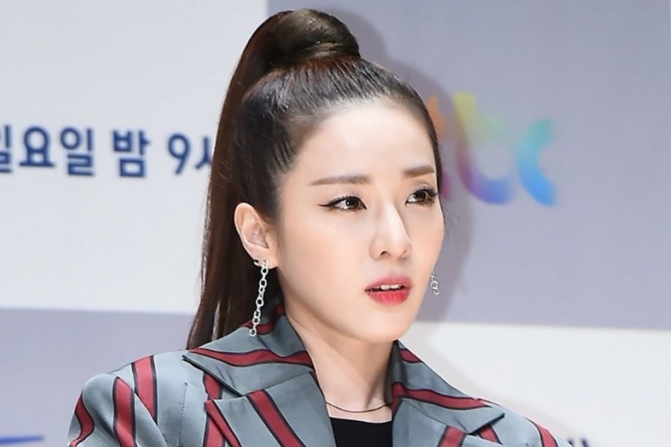 Ly do Sandara roi YG sau 17 nam hinh anh
