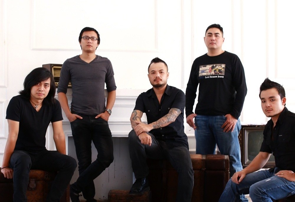 Ban nhac Viet xuat hien tren tap chi Billboard hinh anh