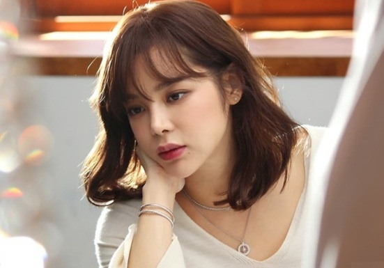 A hau Han Quoc bi phat vi say ruou, gay tai nan hinh anh