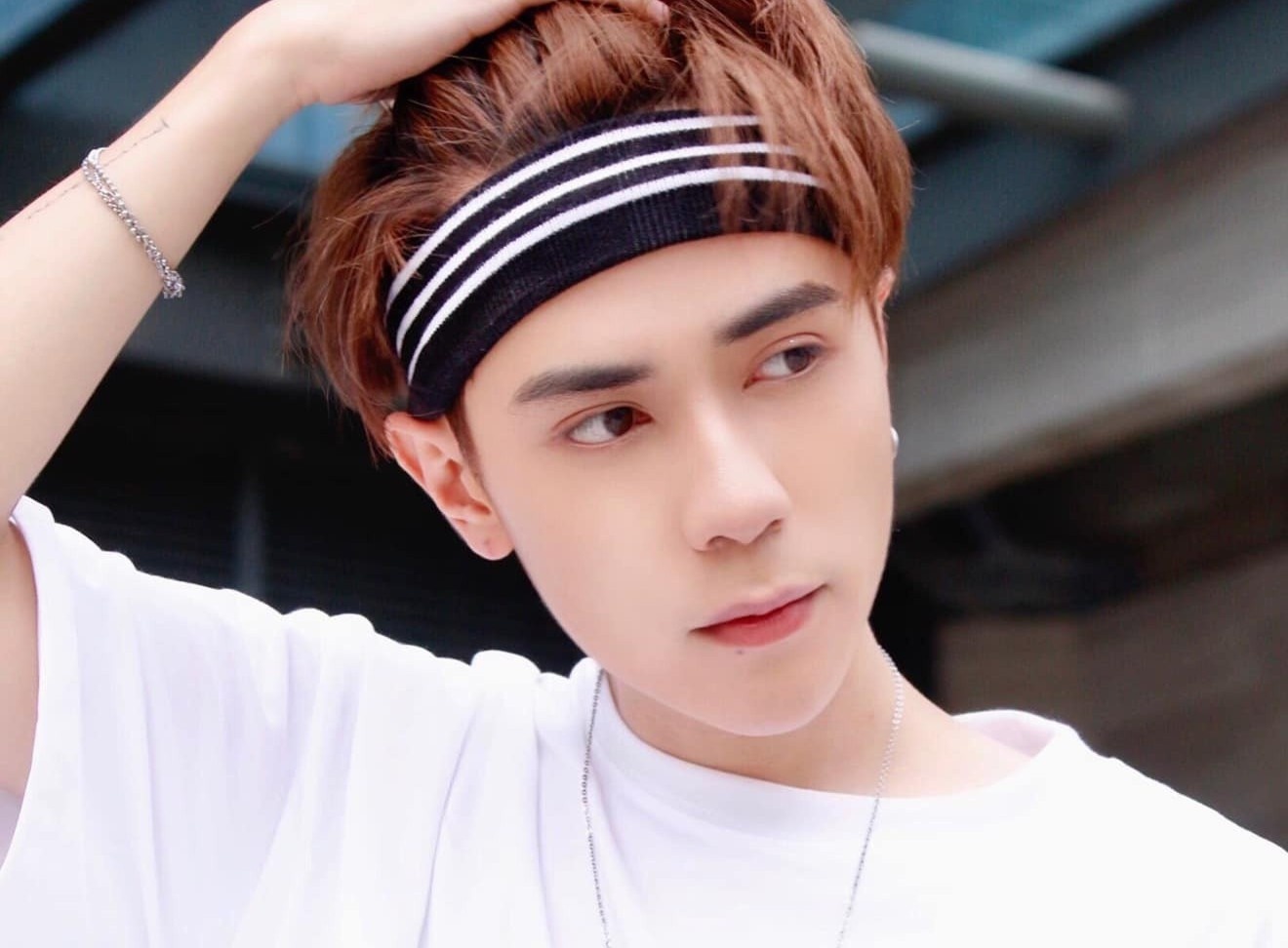 Chu nhan ca khuc Viet dang noi tieng tai Trung Quoc, Thai Lan hinh anh