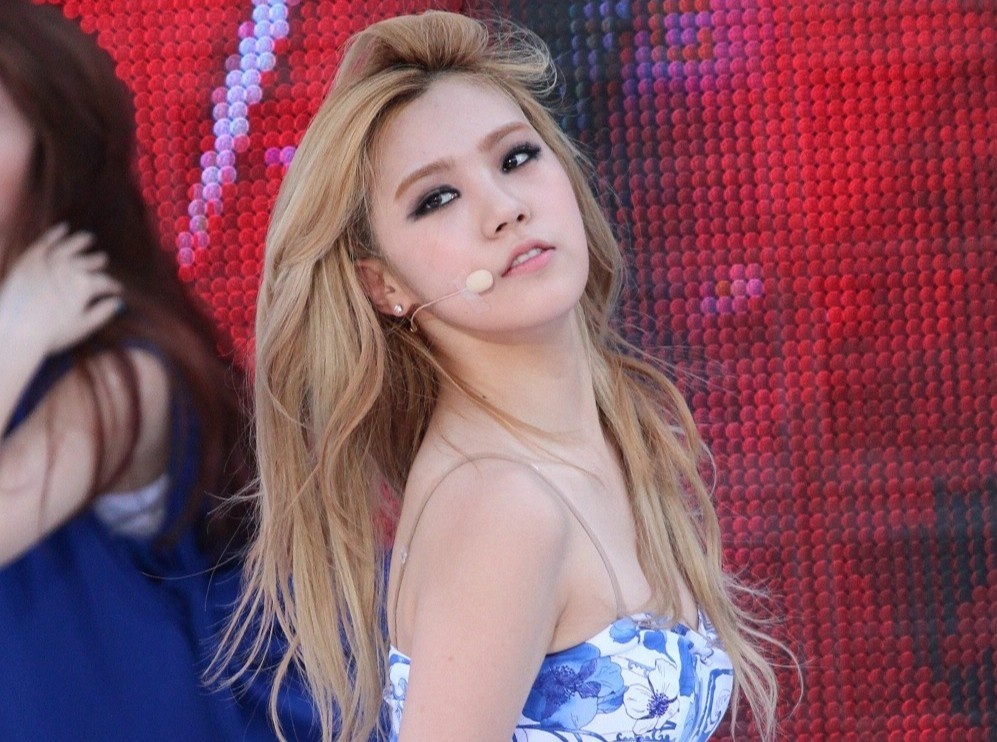 Nu ca si Han bi truy to vi say ruou, gay tai nan hinh anh